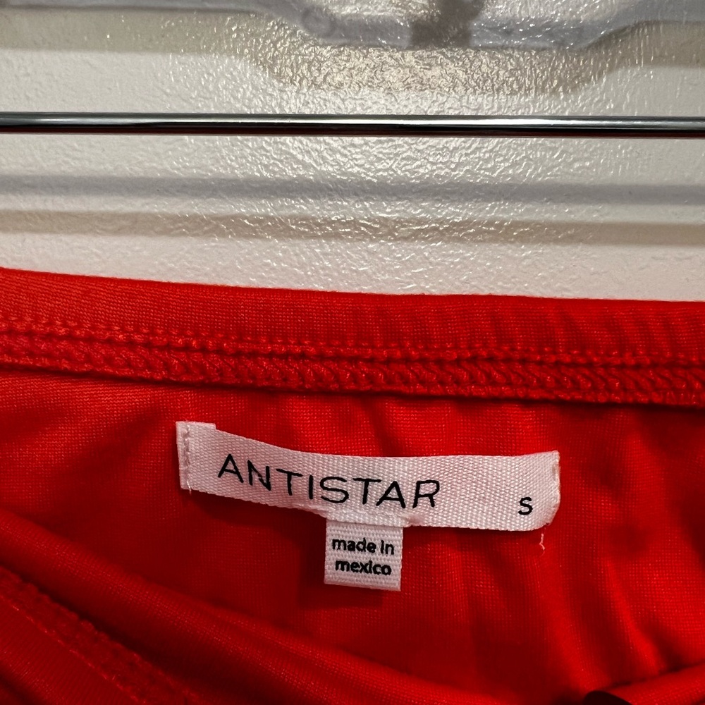 Red strapless top - Picture 3 of 3